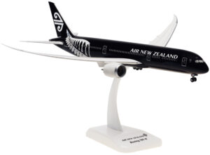Air New Zealand Boeing 787-9 Dreamliner All Blacks Special livery with gears and stand 1.200 scale Aircraft Model Hogan 0687GR-1