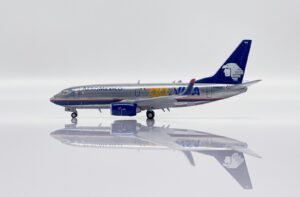 Aeromexico Boeing 737-700 GO VISA Polished Reg N784XA 1/400 Scale Diecast Metal Aircraft Model Jcwings XX40028