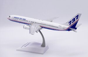 House Colors Boeing 737-900 Flaps Down Version with stand Reg N737X 1/200 Scale Diecast Metal Aircraft Model Jcwings LH2456A
