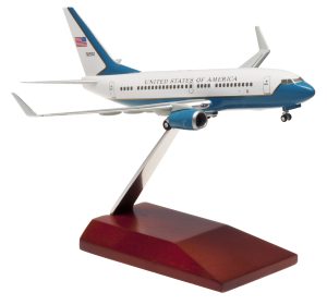 US Air Force Boeing 737-700WW With Wooden Stand Reg 50932 1/200 Scale Hard Plastic Aircraft Model Hoganwings 10154GRMU