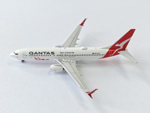 Qantas Airways Boeing 737-800 Reg VH-VZX 1/400 Scale Diecast Metal Aircraft Model Pandamodels 62515