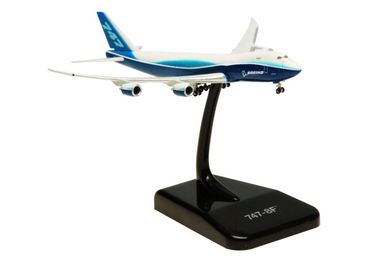 House Colors Boeing 747-8F 1.1000 Scale 7.52 CM Long Miniature Diecast Metal Aircraft Model Hogan 8461G