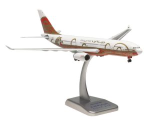 Gulf Air Airbus A330-200 50th Golden Jubilee Special Colors Reg A40-KF 1.200 Scale Hard Plastic Aircraft model Hogan 0465GR